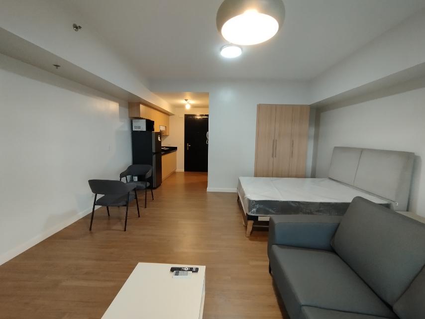 FOR SALE STUDIO UNIT AT PARK TRIANGLE TAGUIG