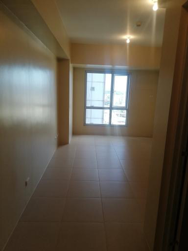 FOR RENT - STUDIO UNIT AT AVIDA TOWER ASTEN MAKATI CITY