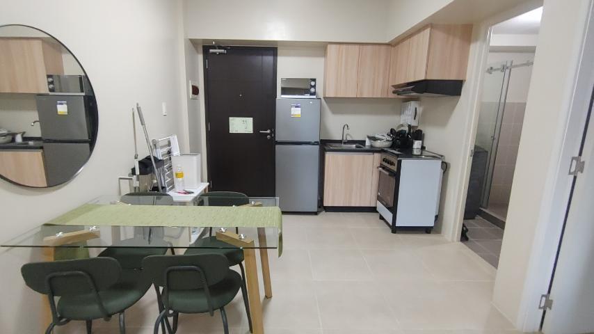 FOR RENT - 1 BEDROOM UNIT AT AVIDA TOWERS TURF MAKATI