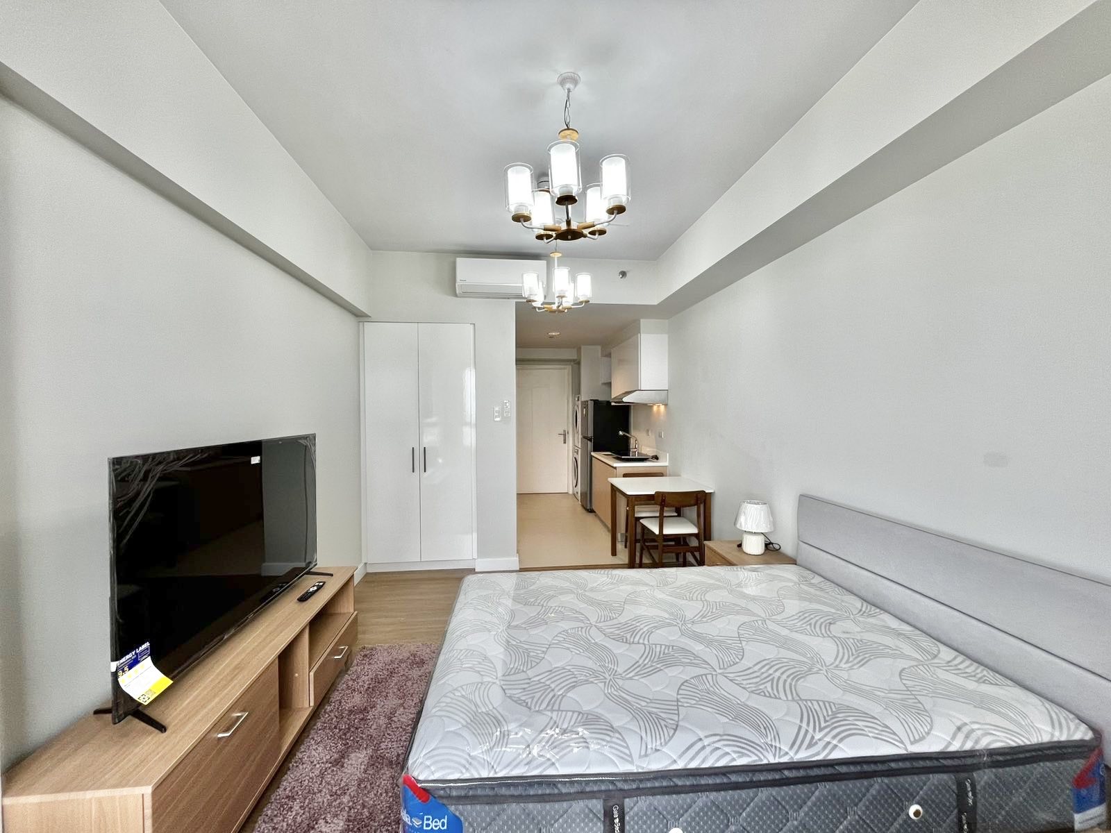 FOR RENT - STUDIO W/ PARKING AT THE ARTON BY GREENBELT!