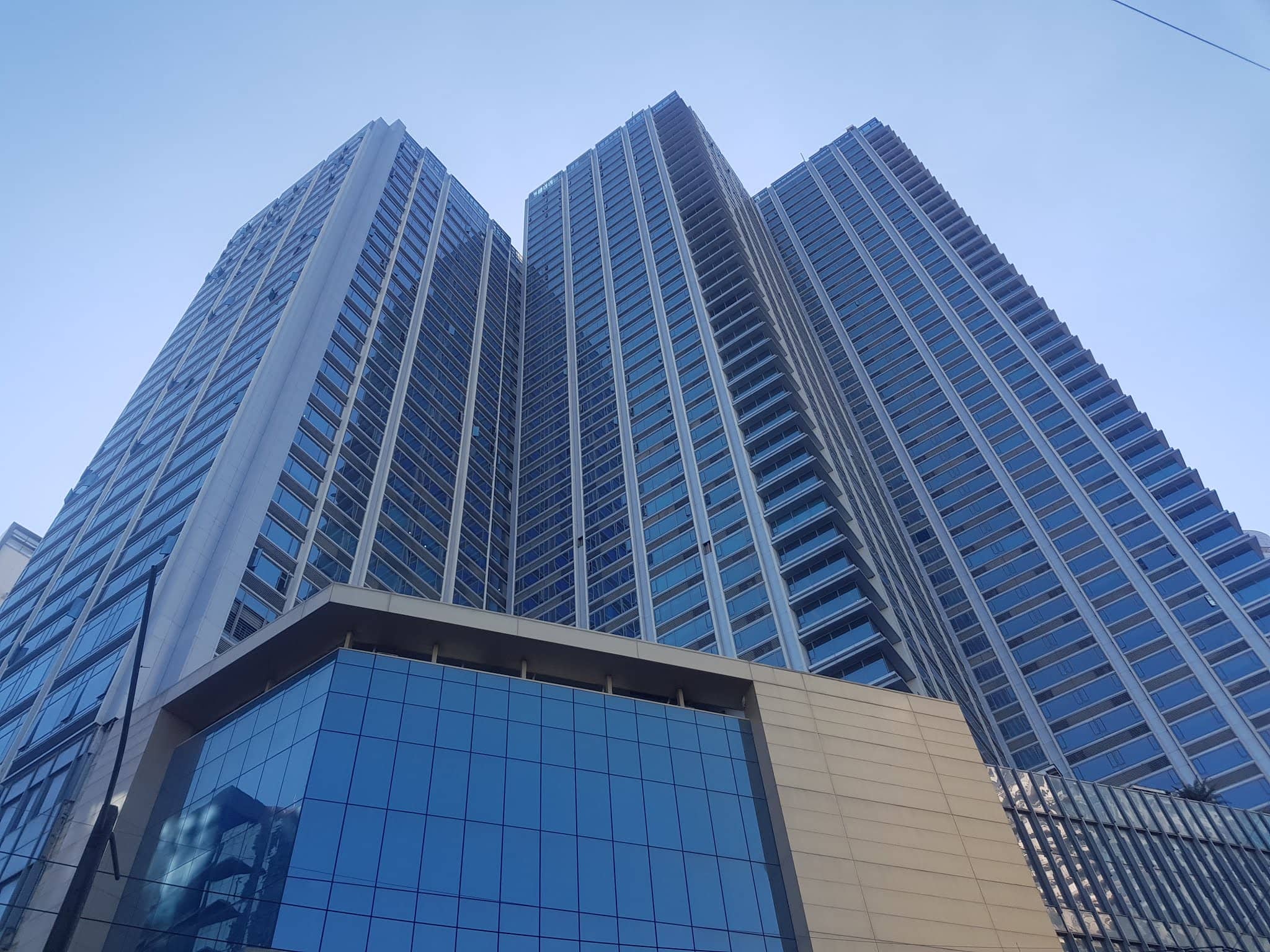 FOR RENT: 2 BEDROOM UNIT AT ALPHALAND MAKATI PLACE
