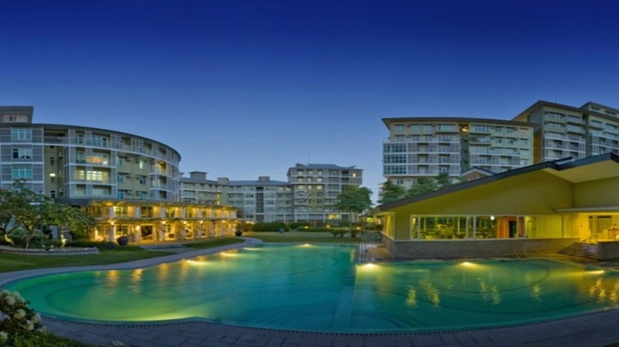 FOR RENT: 2BR UNIT AT TWO SERENDRA