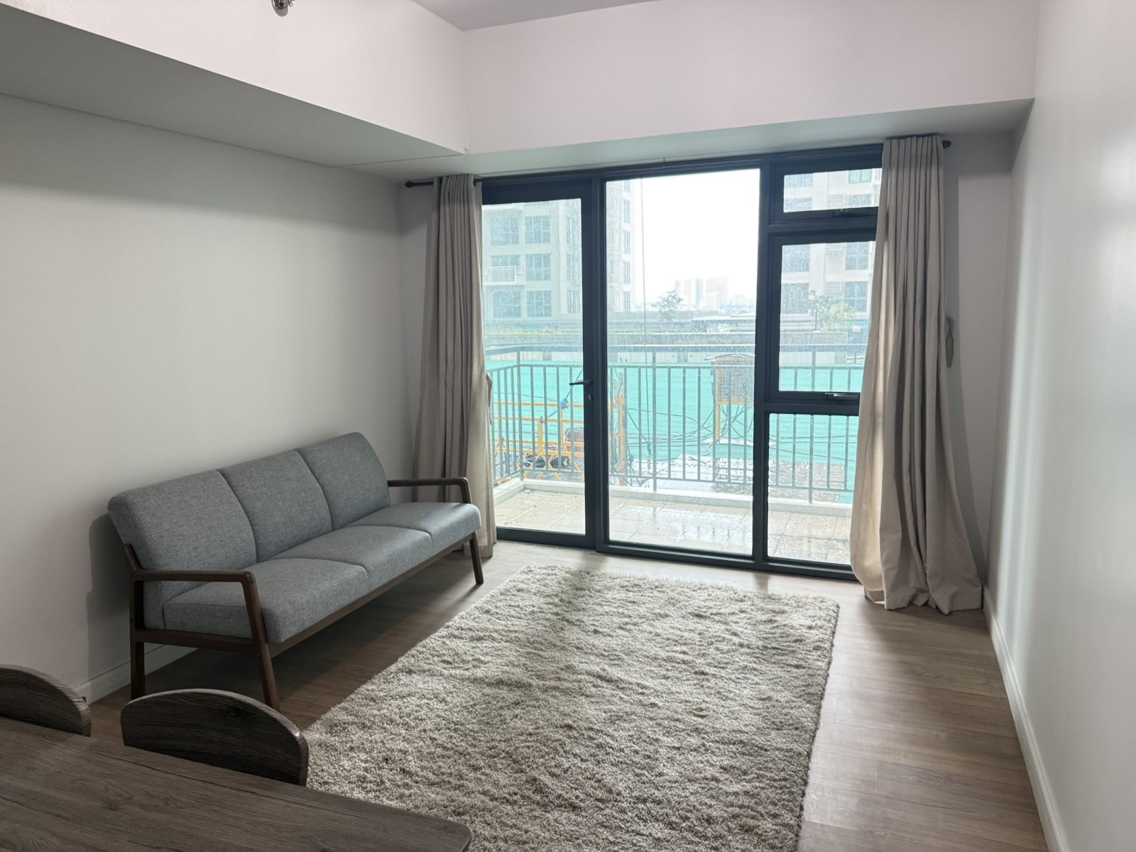 FOR RENT - 2 BEDROOM UNIT AT SOLSTICE