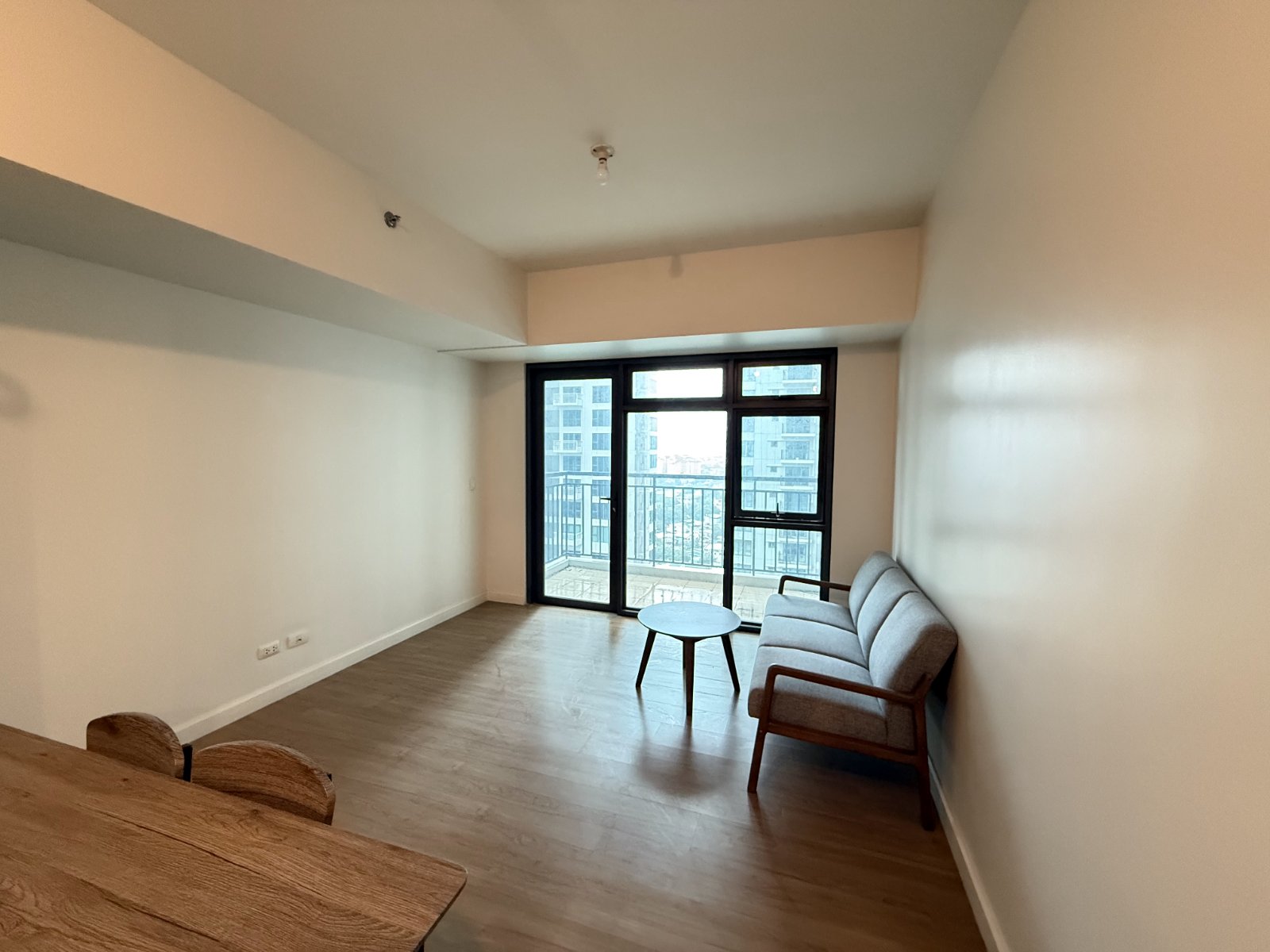FOR RENT! - 2 BEDROOM UNIT AT SOLSTICE AT CIRCUIT MAKATI!!!!