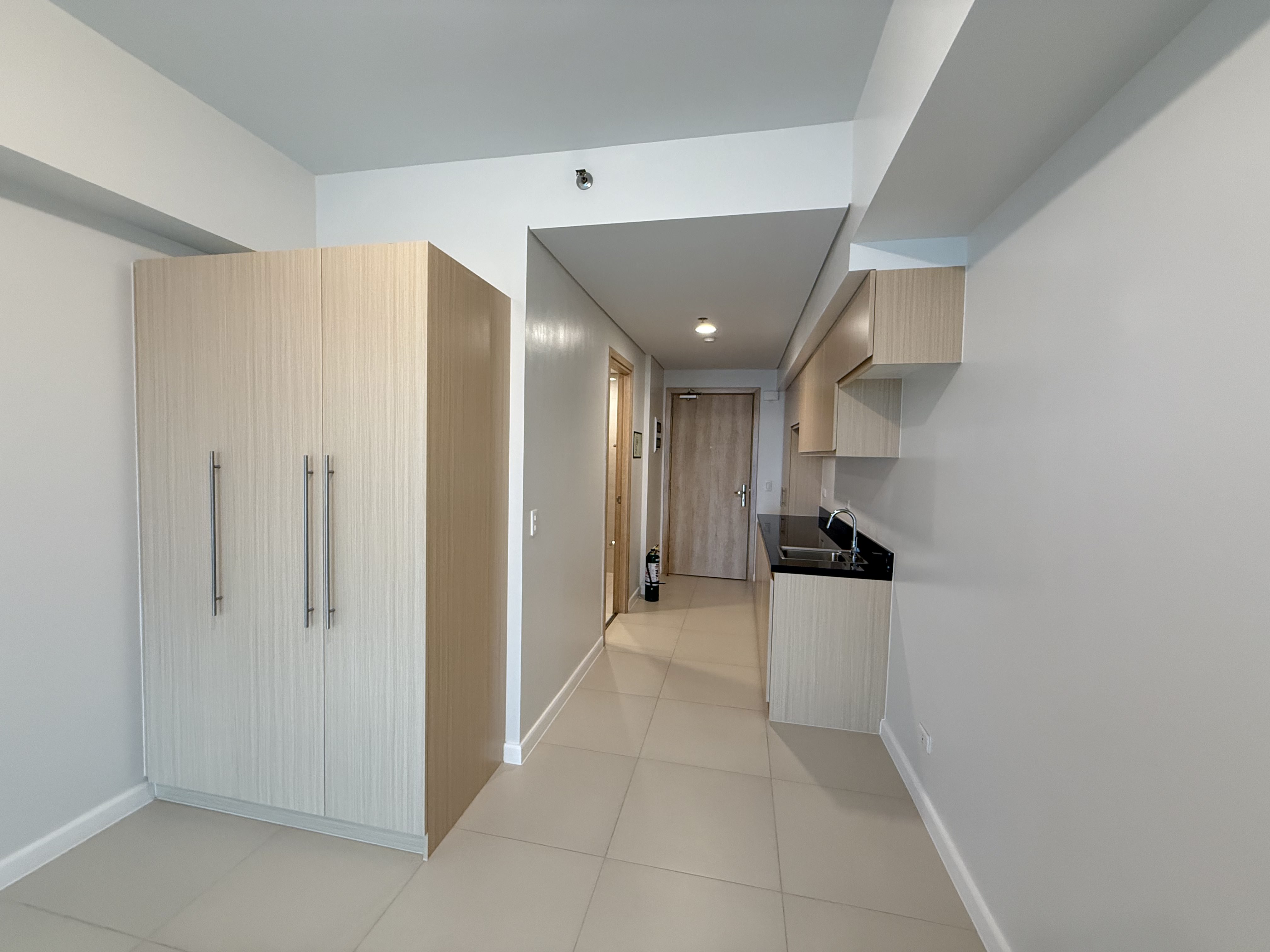 FOR SALE - STUDIO UNIT AT CALLISTO CIRCUIT MAKATI