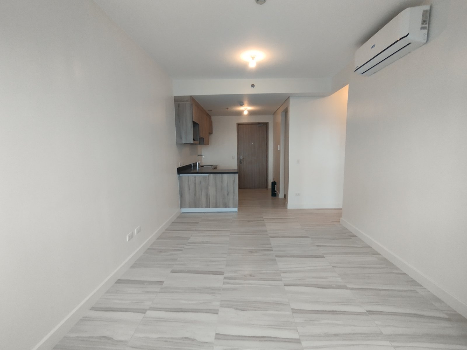 !FOR RENT 1 BEDROOM UNIT AT MAVEN AT CAPITOL COMMONS!