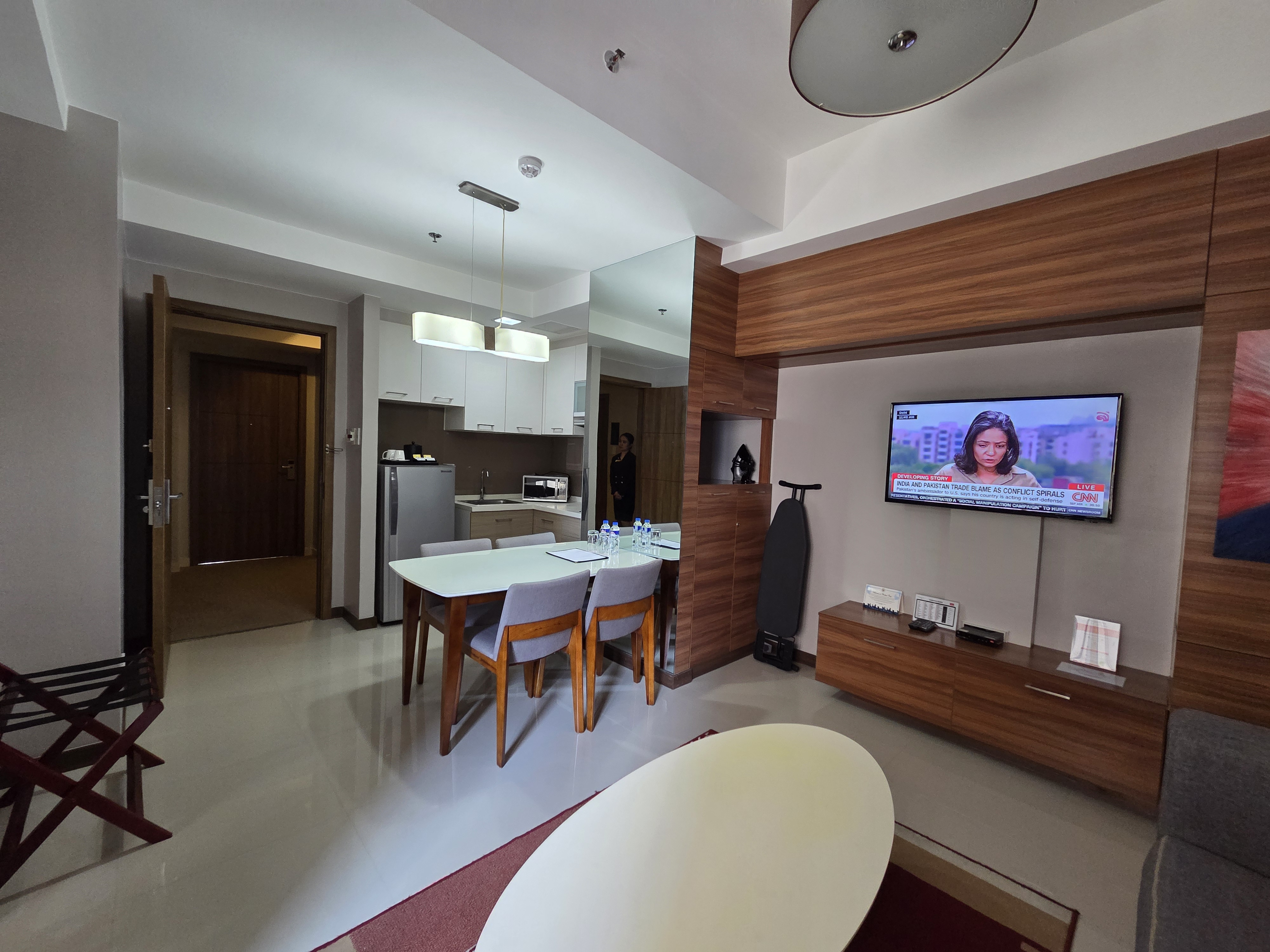 READ DESCRIPTION  FIRST - FOR RENT 2 BEDROOM AND 3 BEDROOM UNIT MAKATI
