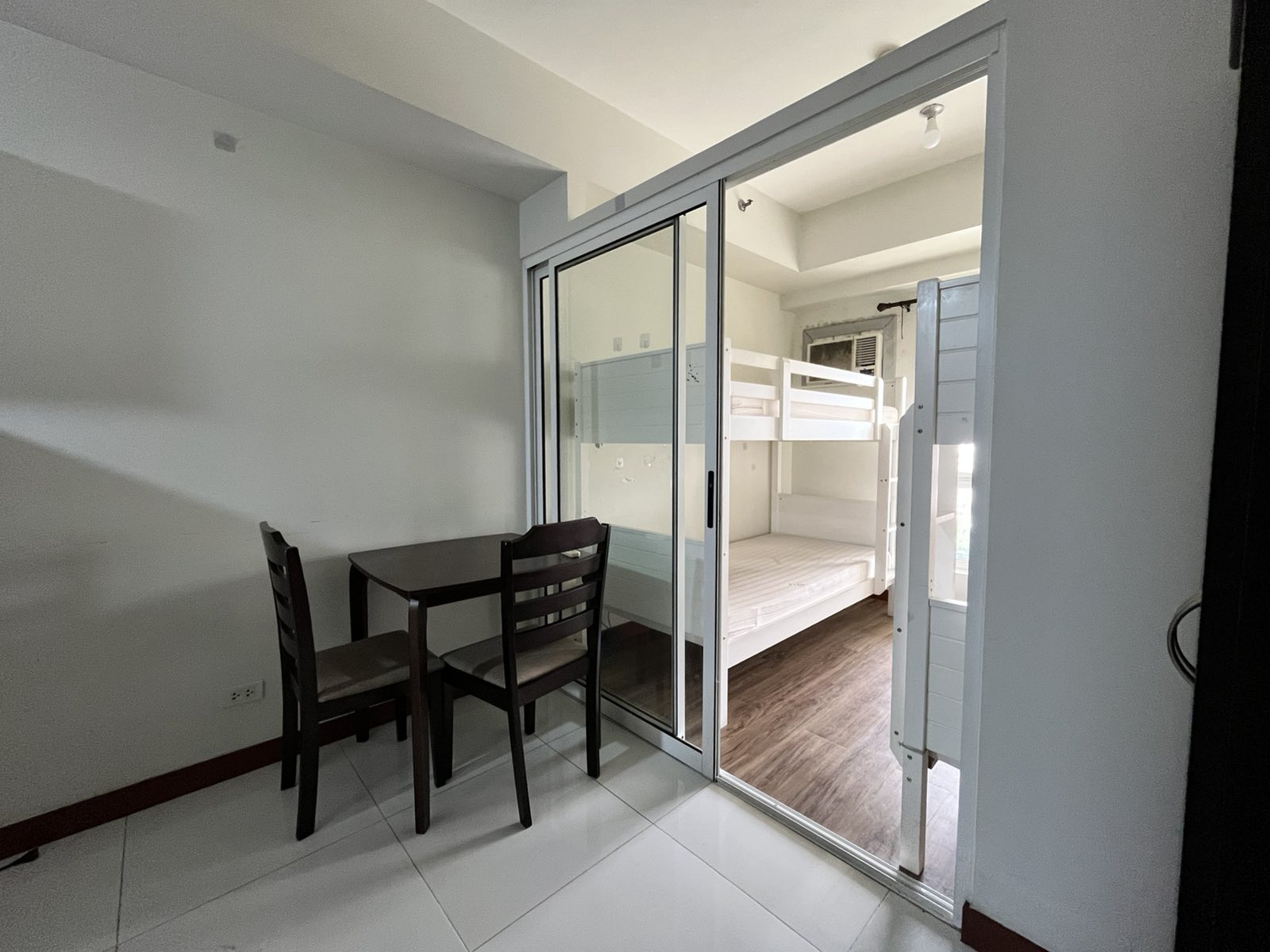 FOR SALE 1BedRoom UNIT AT BRIO TOWER MAKATI