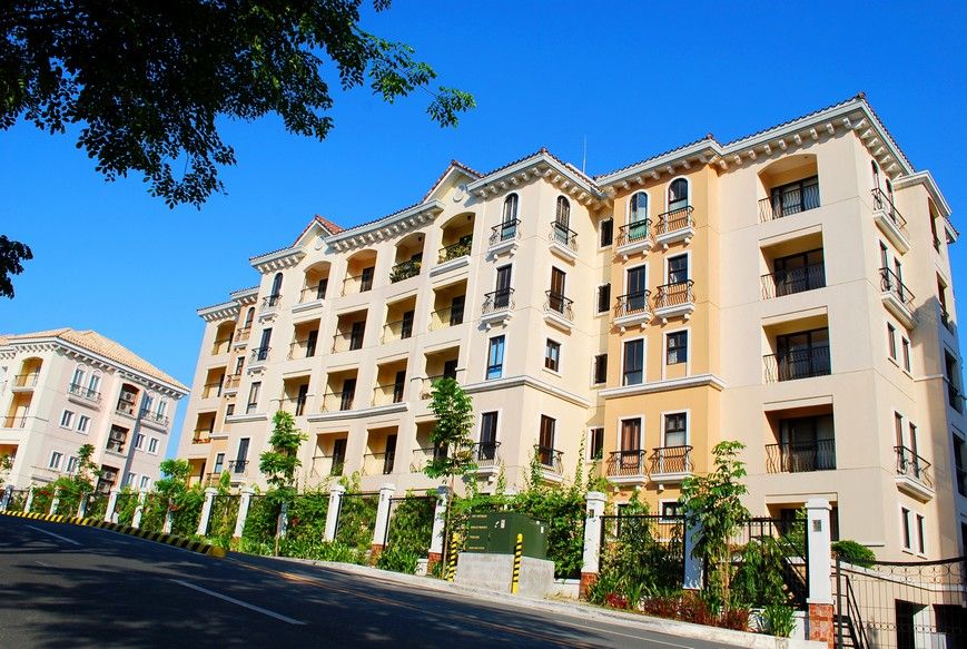 FOR SALE: 3BR UNIT AT MCKINLEY HILL GARDEN VILLAS