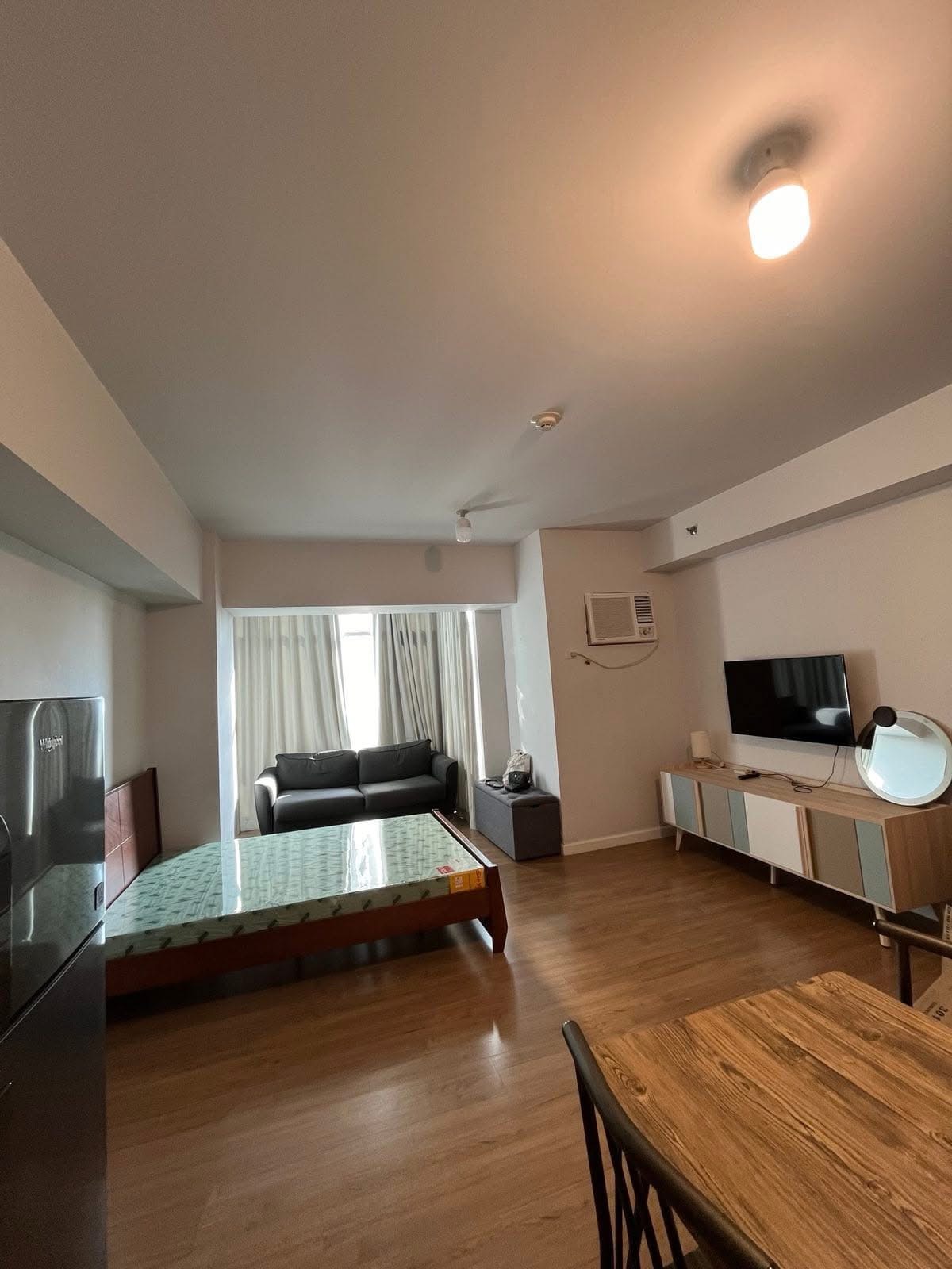 FOR RENT - STUDIO UNIT AT TWO SERENDRA MERANTI TOWER BGC