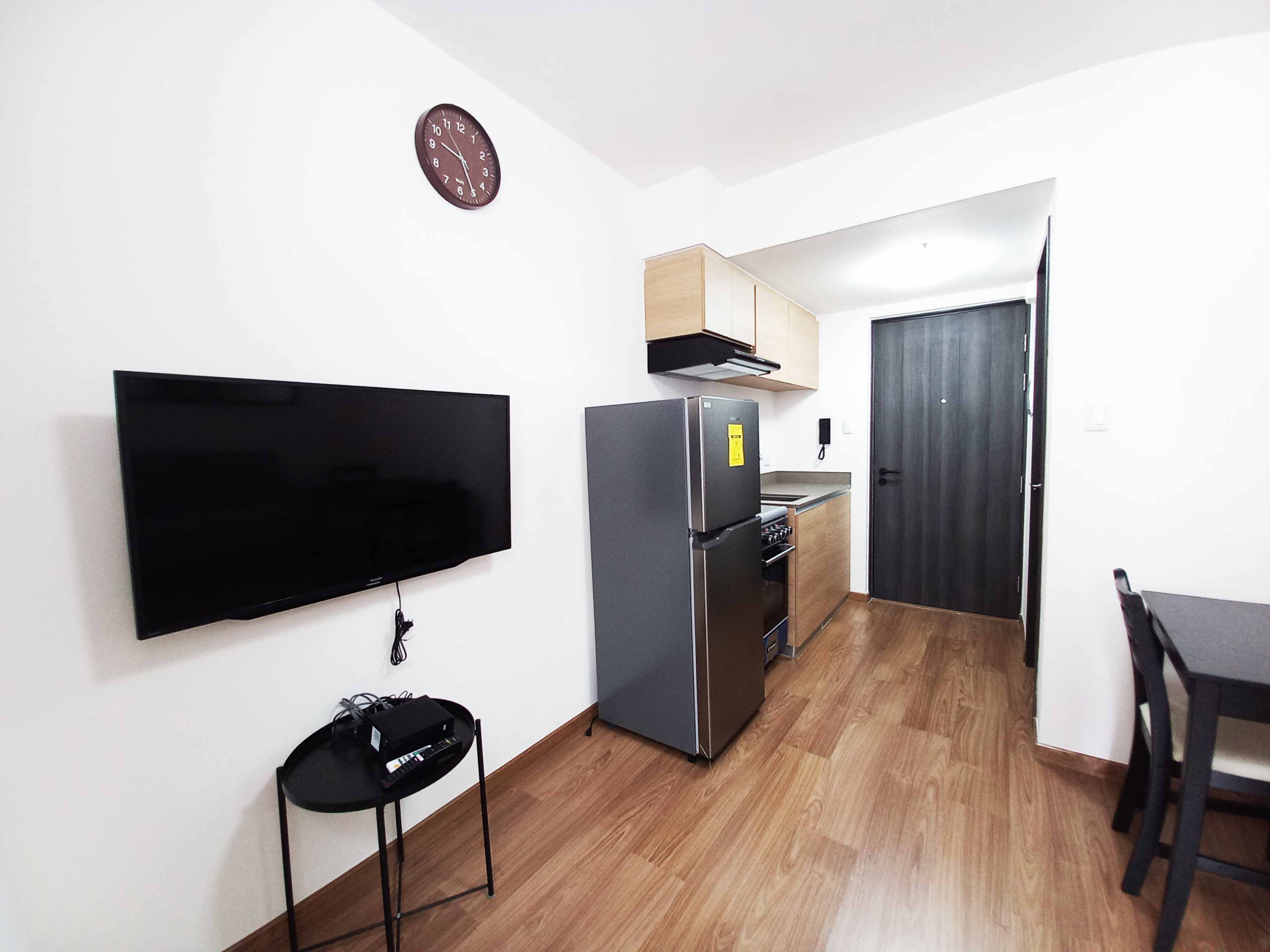 FOR RENT - 1 BEDROOM UNIT THE RISE MAKATI