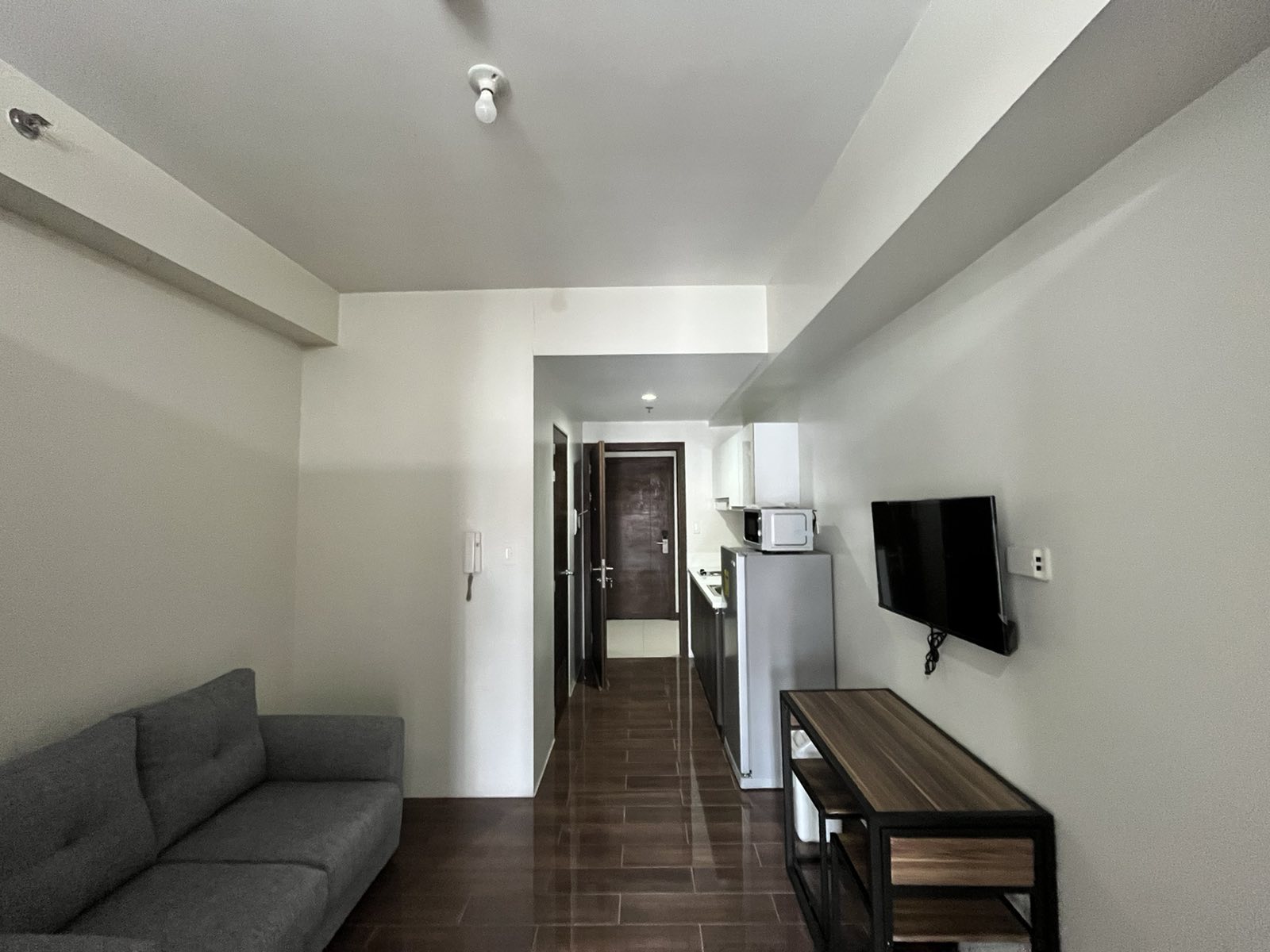 FOR LEASE 1 BEDROOM AT AIR RESIDENCES