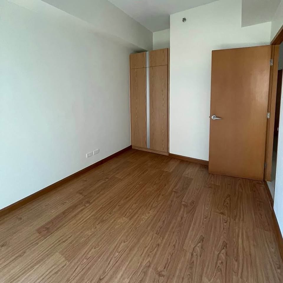 FOR SALE - 1 BEDROOM UNIT AT TIME SQUARE WEST