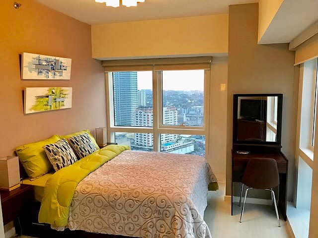 FOR RENT - 2 BEDROOM UNIT AT THE SENTA MAKATI