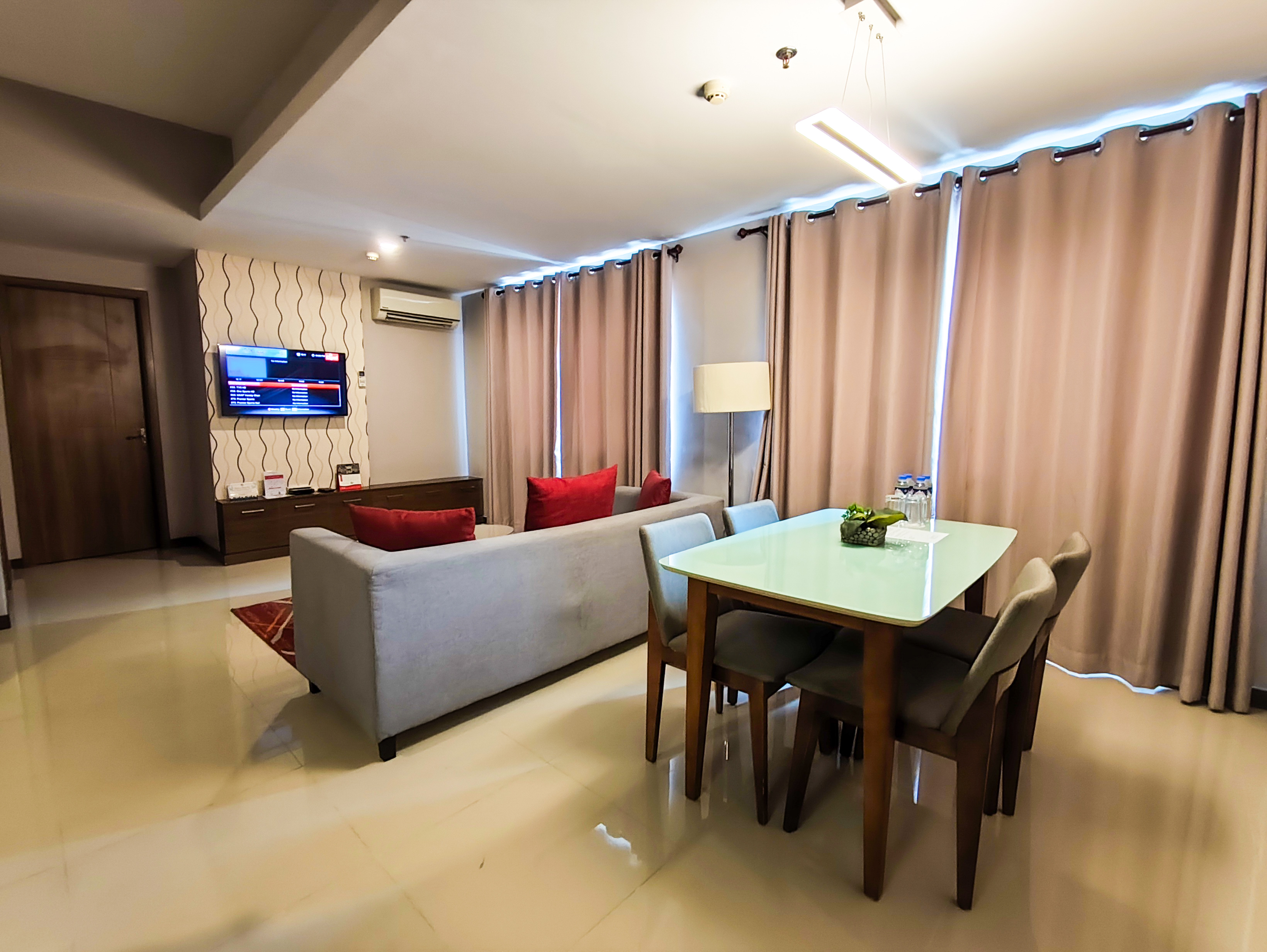 FOR RENT 2 BEDROOM UNIT AT VALERO GRAND SUITES MAKATI
