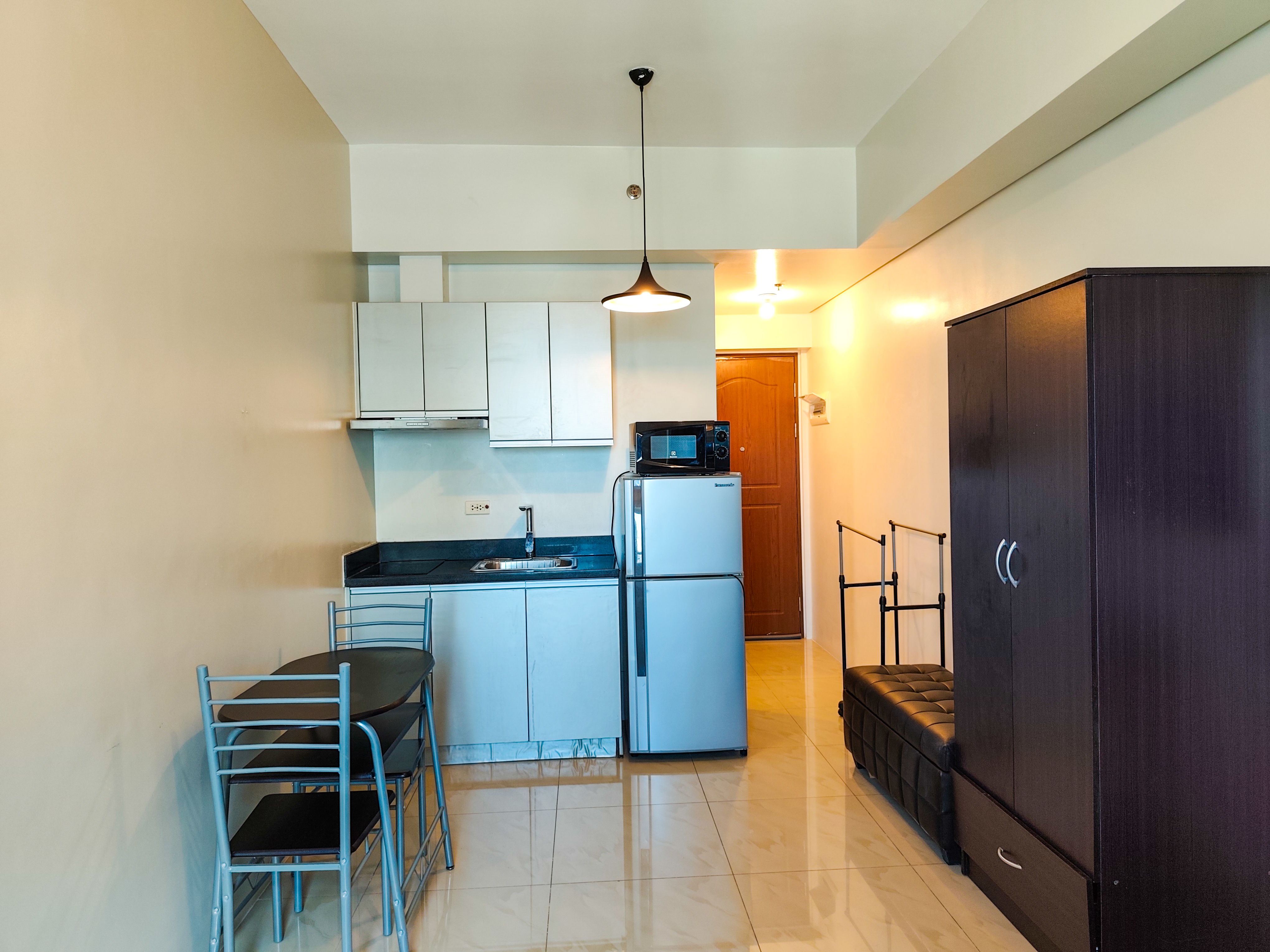 FOR RENT FULLY FURNISHED STUDIO UNIT AT BEACON TOWER