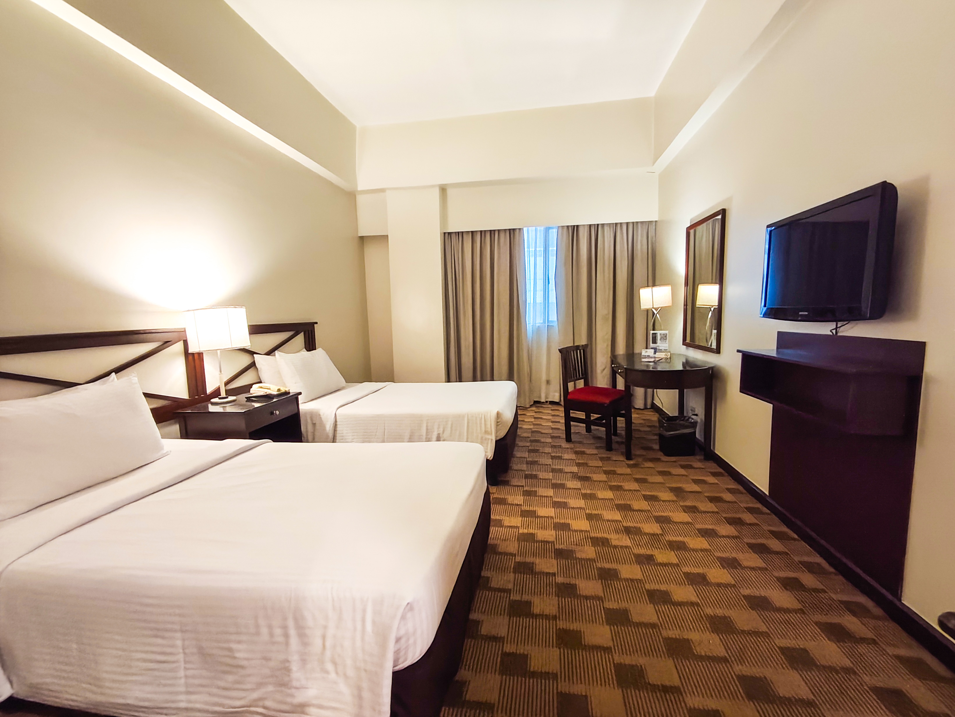 FOR RENT - STUDIO UNIT AT BERJAYA HOTEL