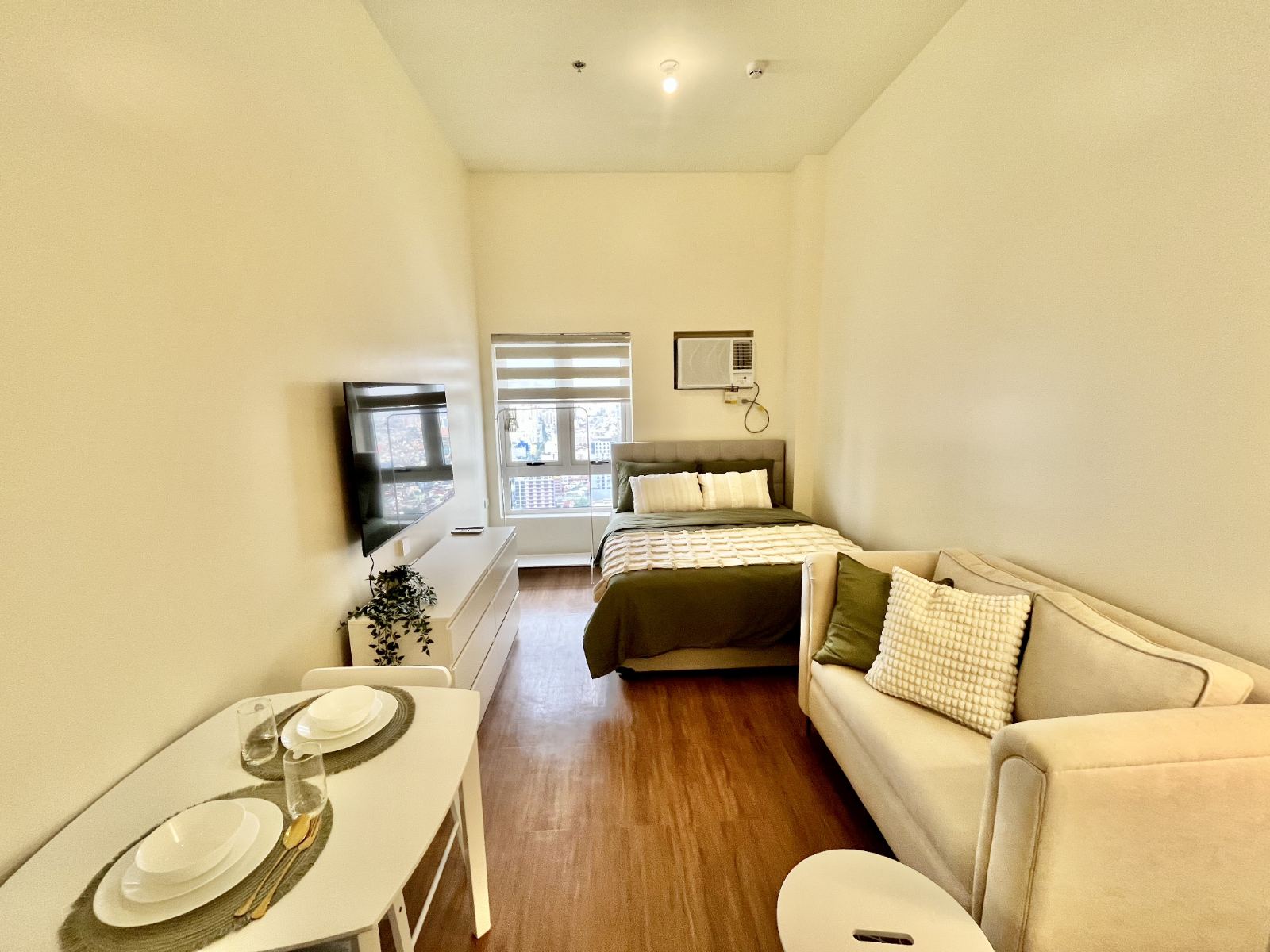 FOR RENT: Studio UNIT AT The Camden Place