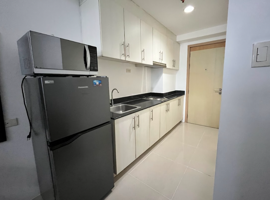 FOR SALE - 1 BEDROOM AT SEA RESIDENCES