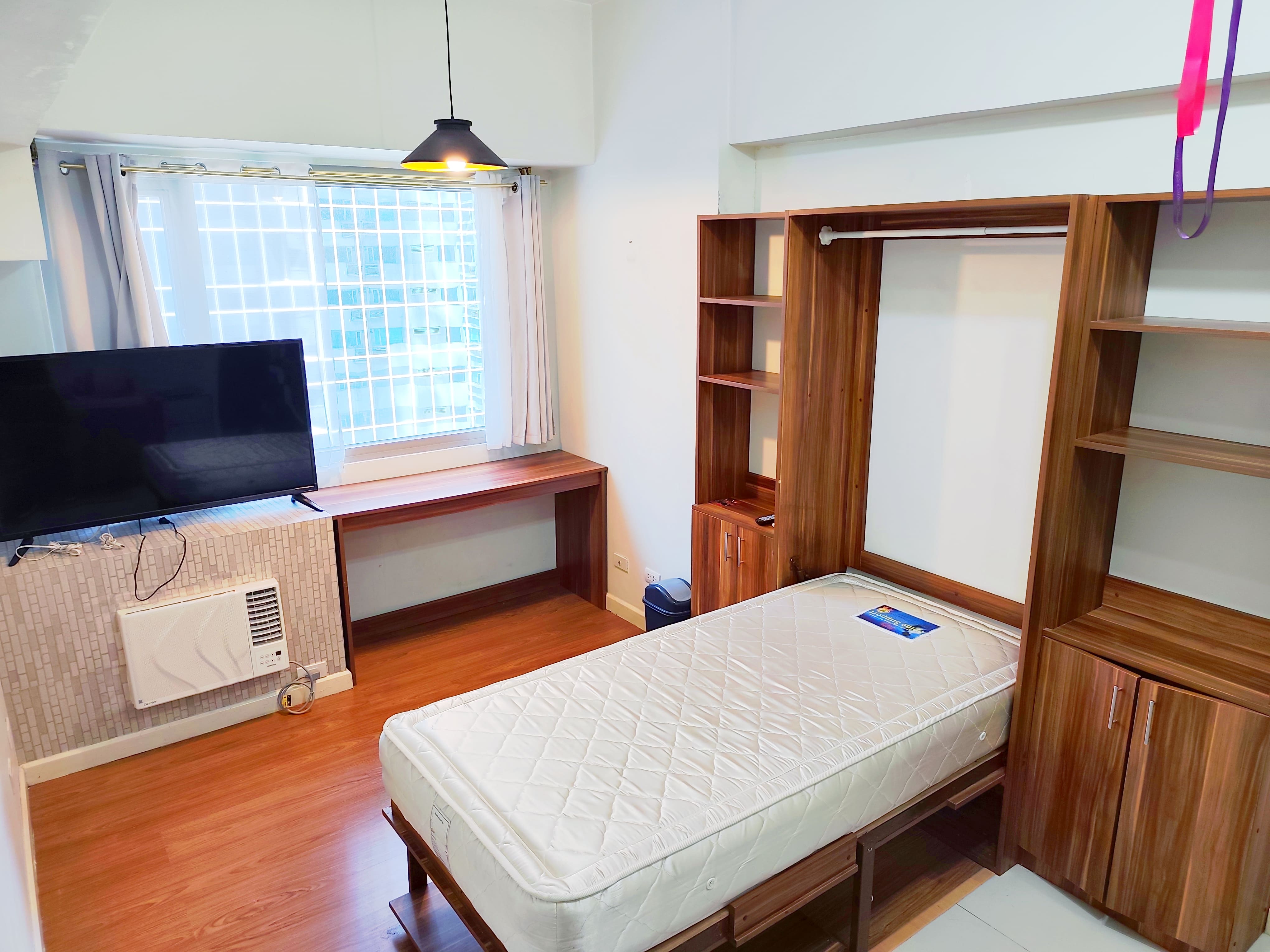 For Rent Studio Unit at Eton Tower Makati