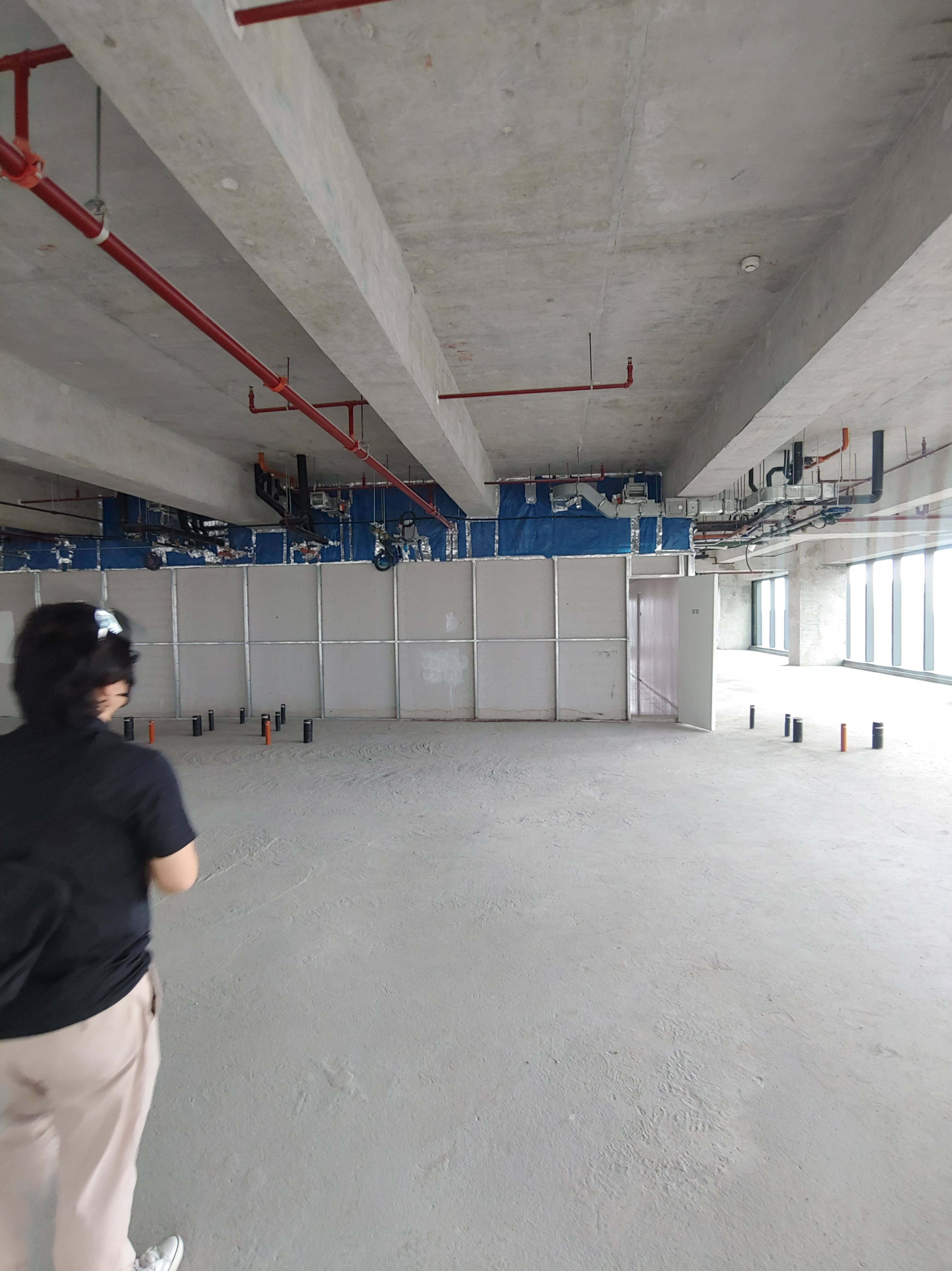 OFFICE SPACE WITH PARKING IN MAKATI FOR SALE