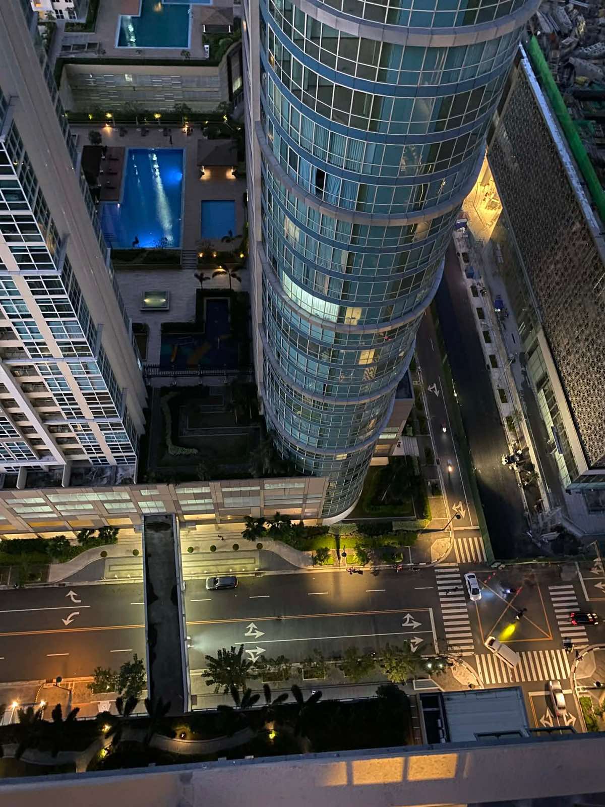 For Rent 1BR Condo at Park West BGC 37sqm High Floor