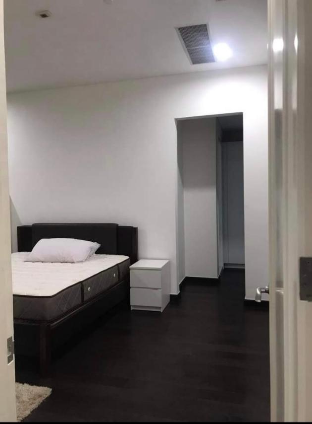 FOR RENT: 1BR Condo at Trump Tower Makati