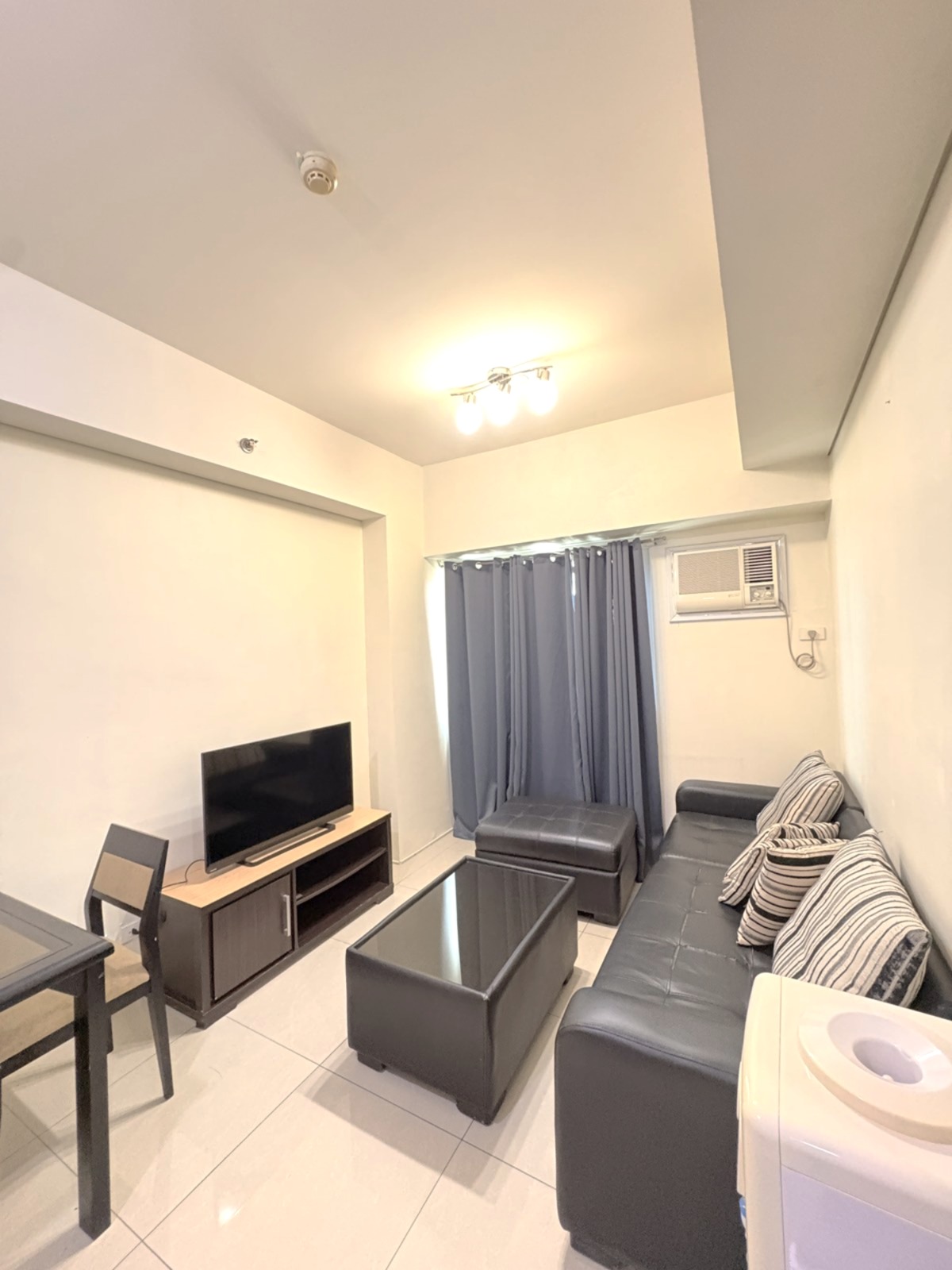 FOR RENT 1-BEDROOM UNIT AT BEACON MAKATI