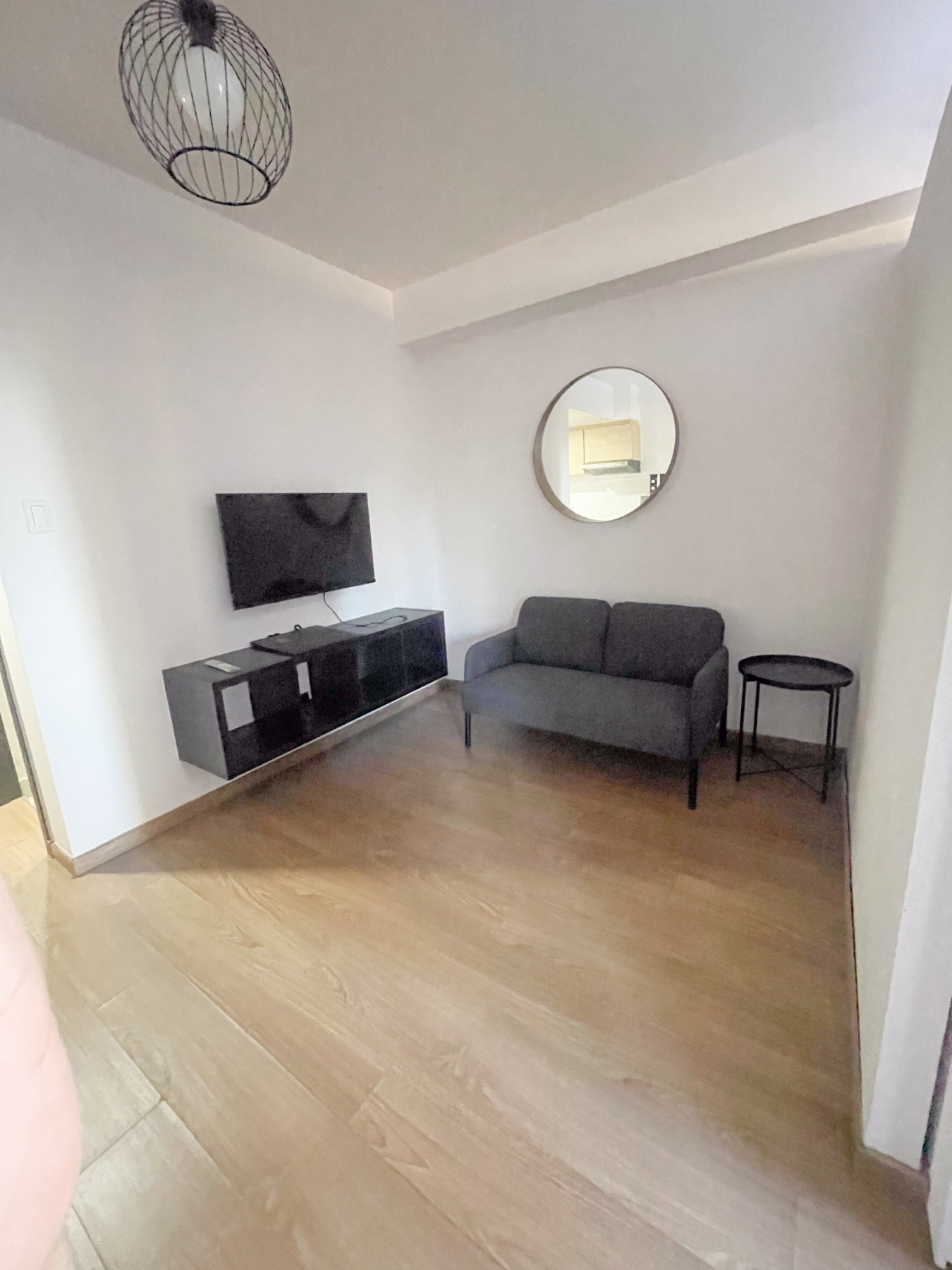 FOR SALE 1-BEDROOM UNIT AT THE RISE MAKATI