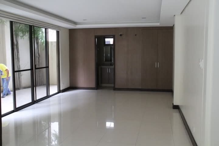 3 Bedroom House for Rent in San Lorenzo Village Makati