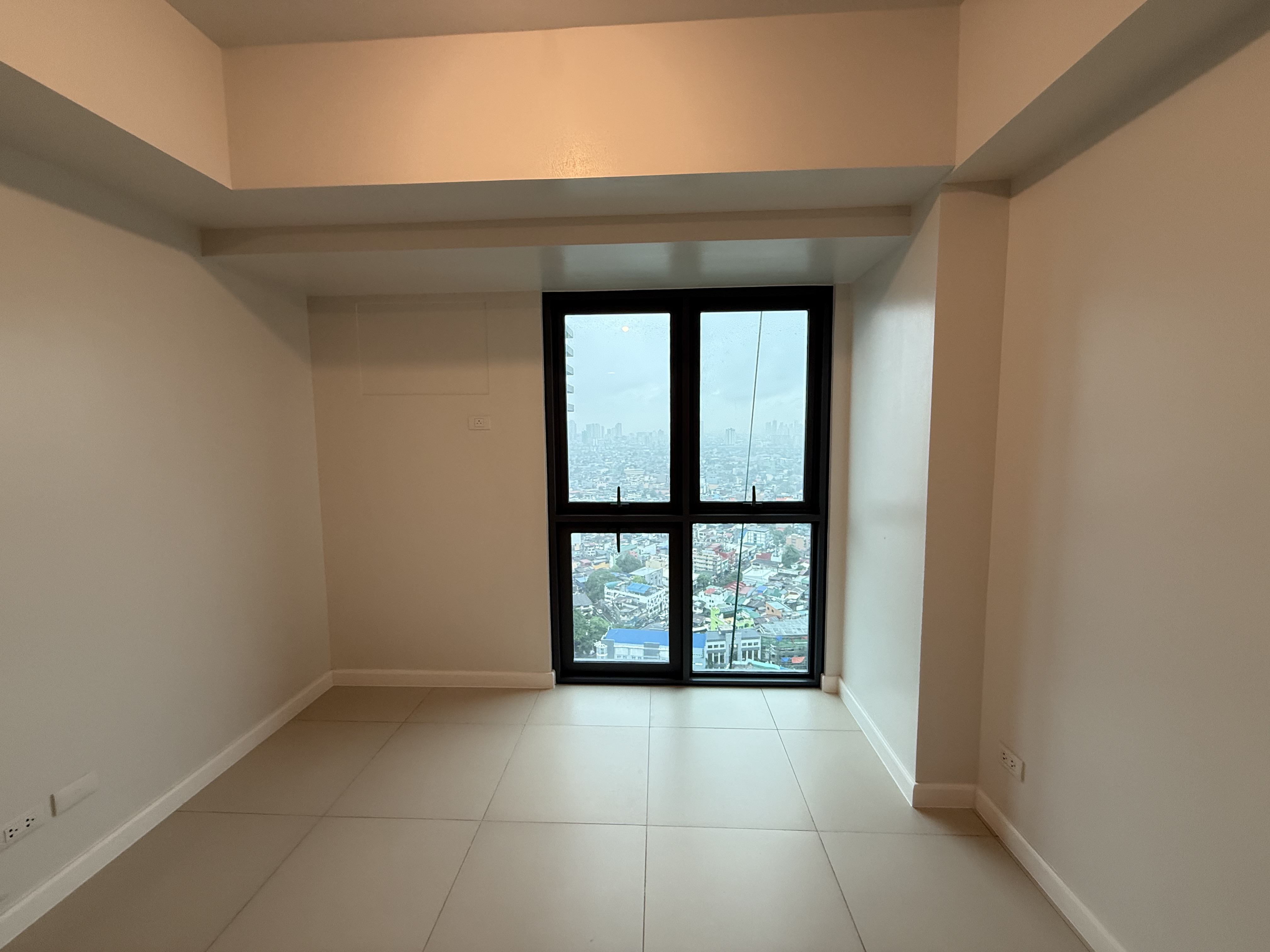 28 sqm Studio Condo for Sale at Callisto Tower 1 Makati