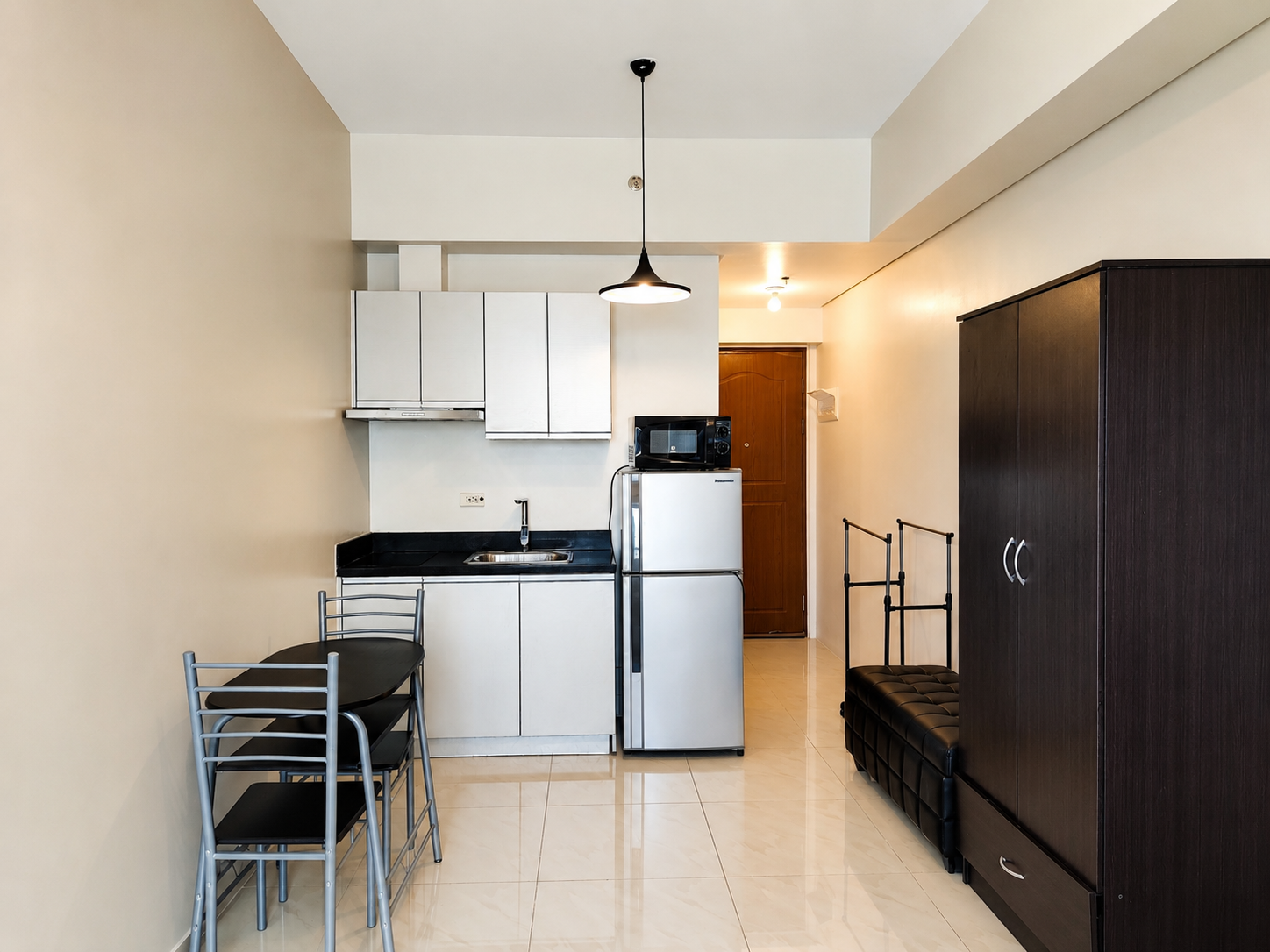 FOR RENT FULLY FURNISHED STUDIO UNIT AT BEACON TOWER