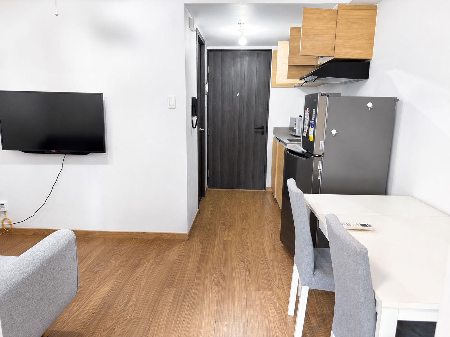 Fully Furnished 1 Bedroom Condo for Rent at The Rise Makati