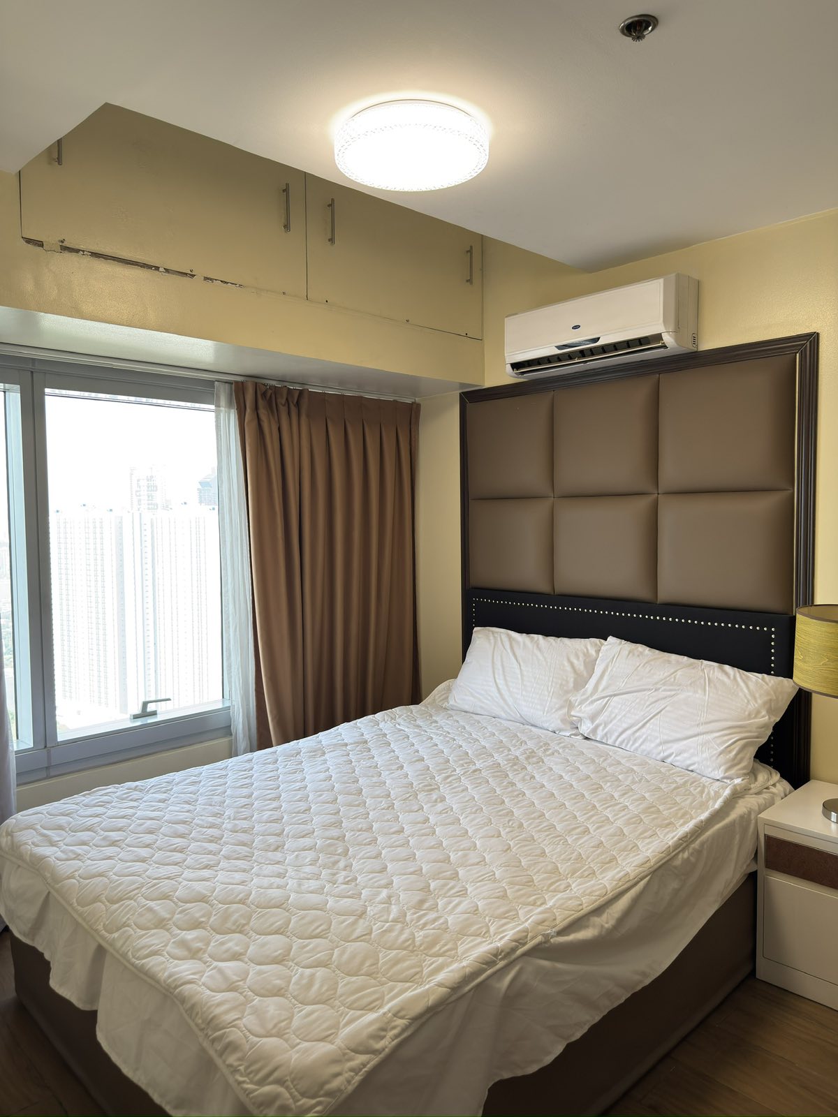 49 sqm 1 Bedroom Condo for Rent at One Central Makati