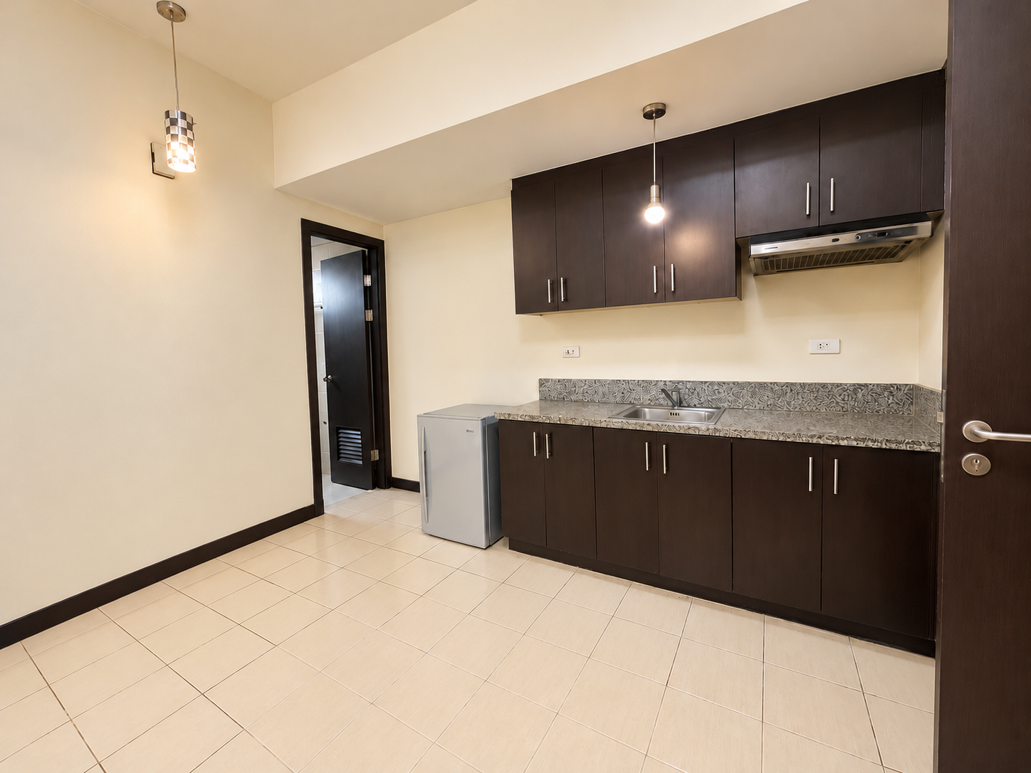 Fully Furnished 1-Bedroom Condo for Sale at San Lorenzo Place, Makati