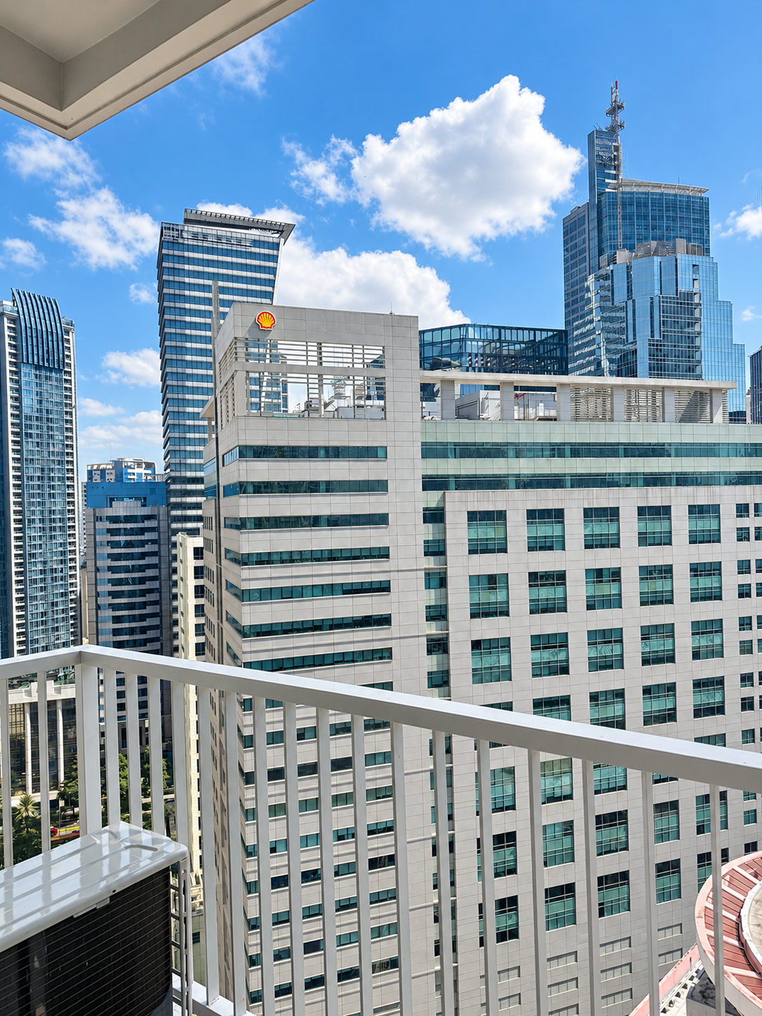 Upgraded 39 sqm Condo for Rent at The Grand Midori Makati