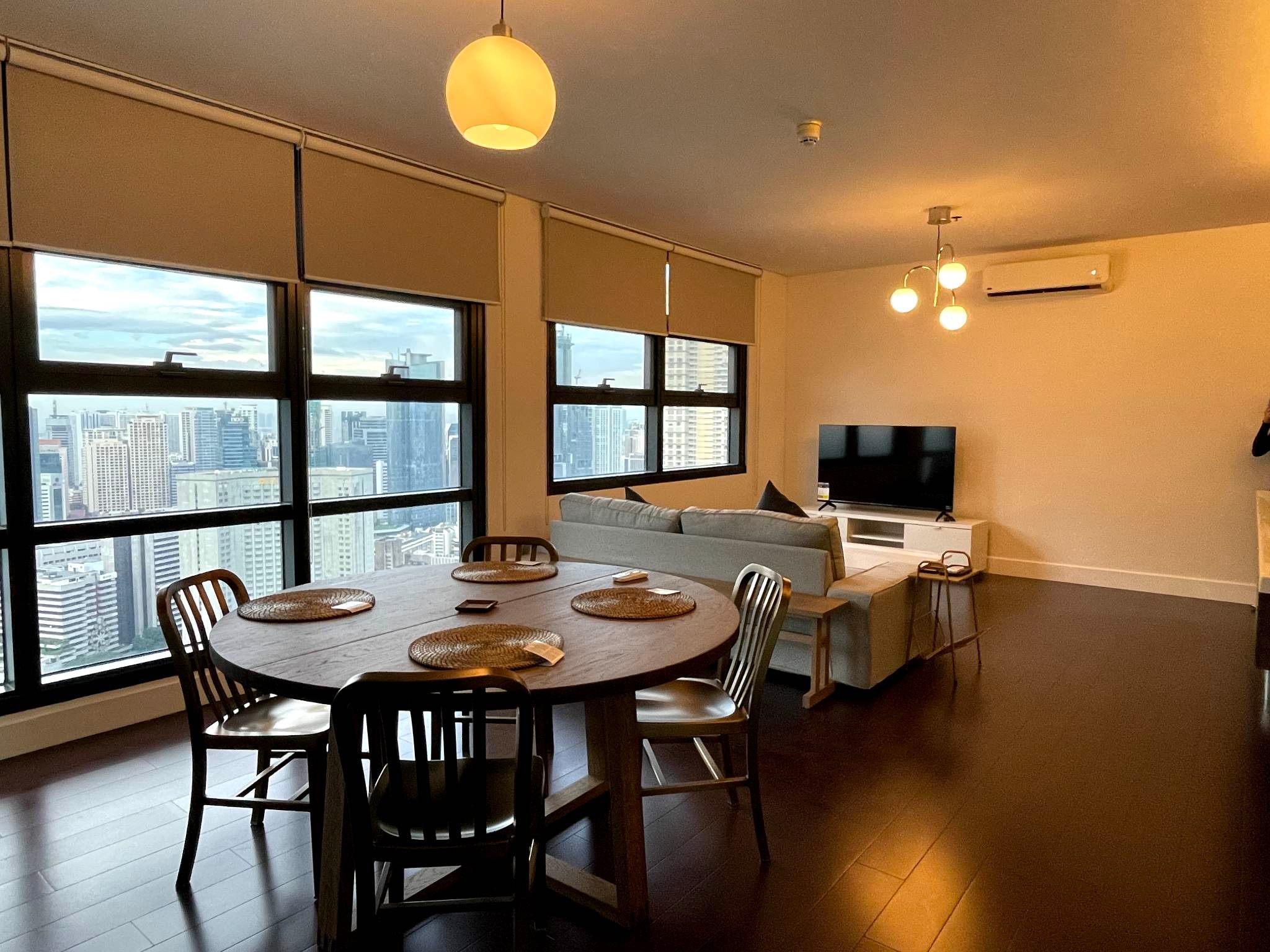 2BR for RENT at Garden Tower Makati