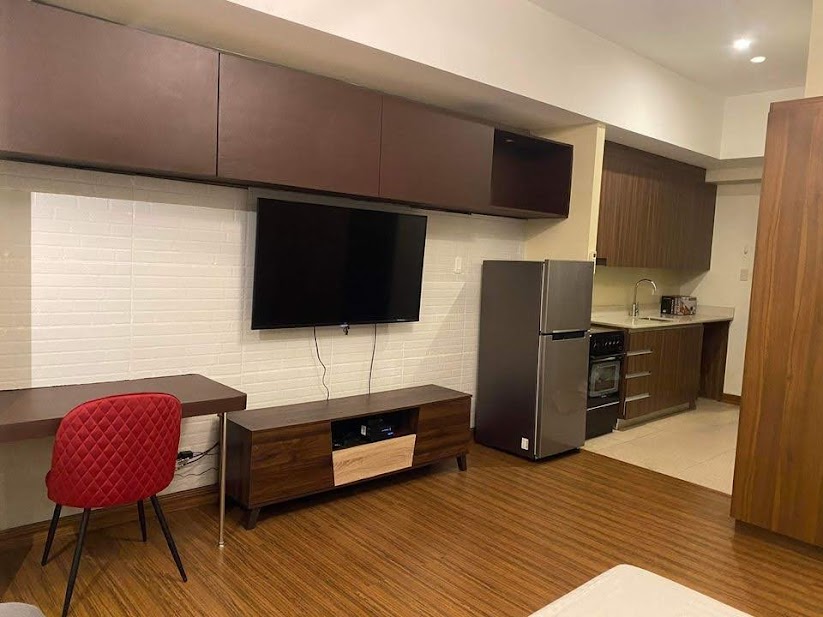 Shang Salcedo Place Studio-type Furnished for RENT in Makati